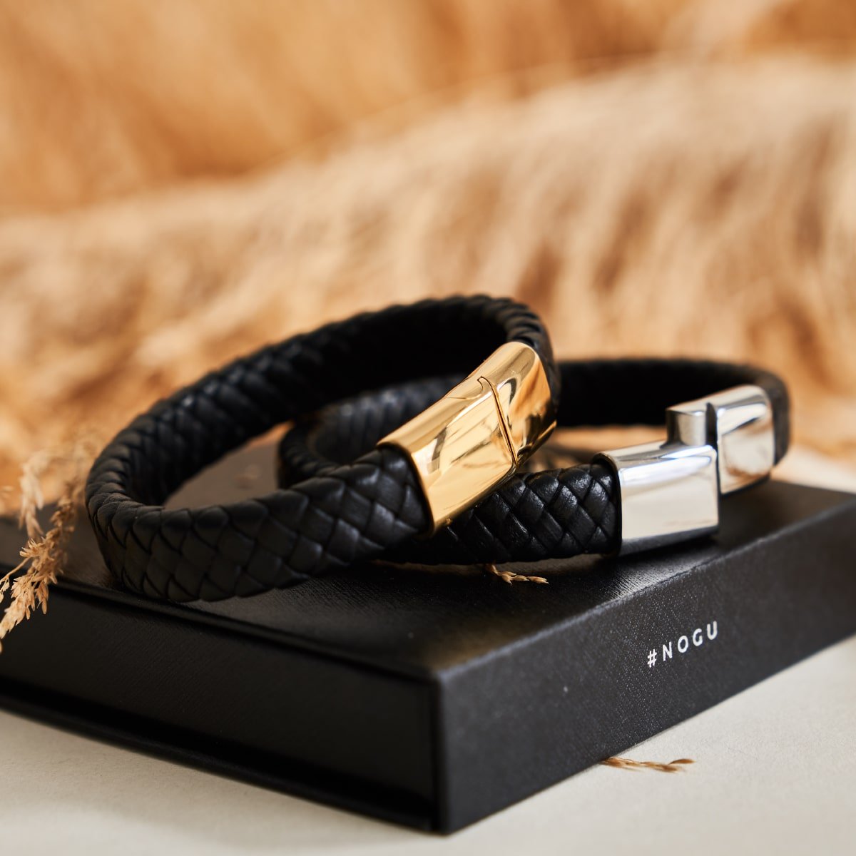 18 Karat Gold | Unendlichkeitsgeflecht | Lederarmband